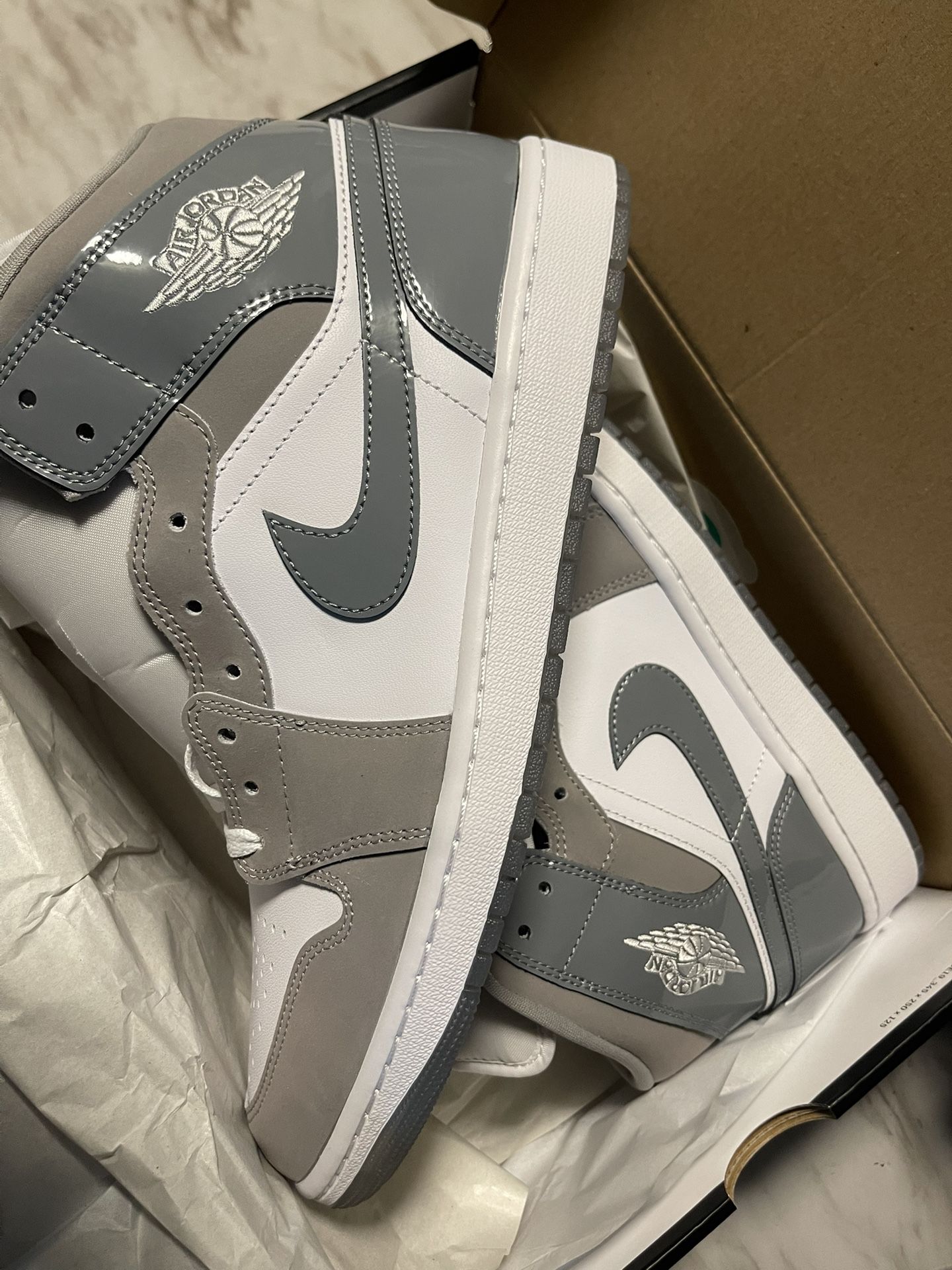 Jordan Patent Leather Grey Jordan 1