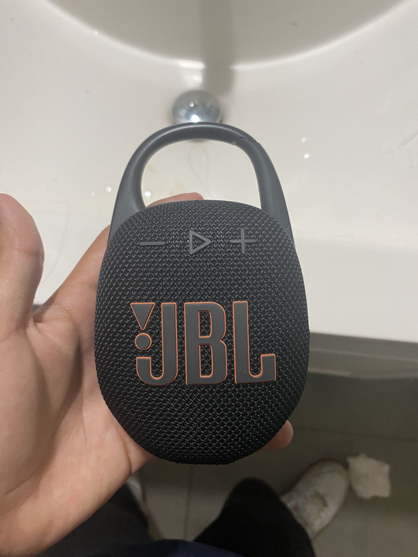 JBL Clip 5