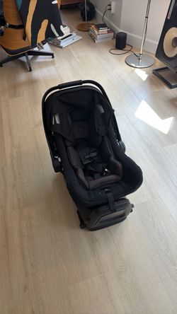 Nuna PIPA bugaboo Infant Car Seat Black