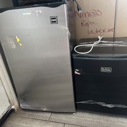 Mini Fridges 
