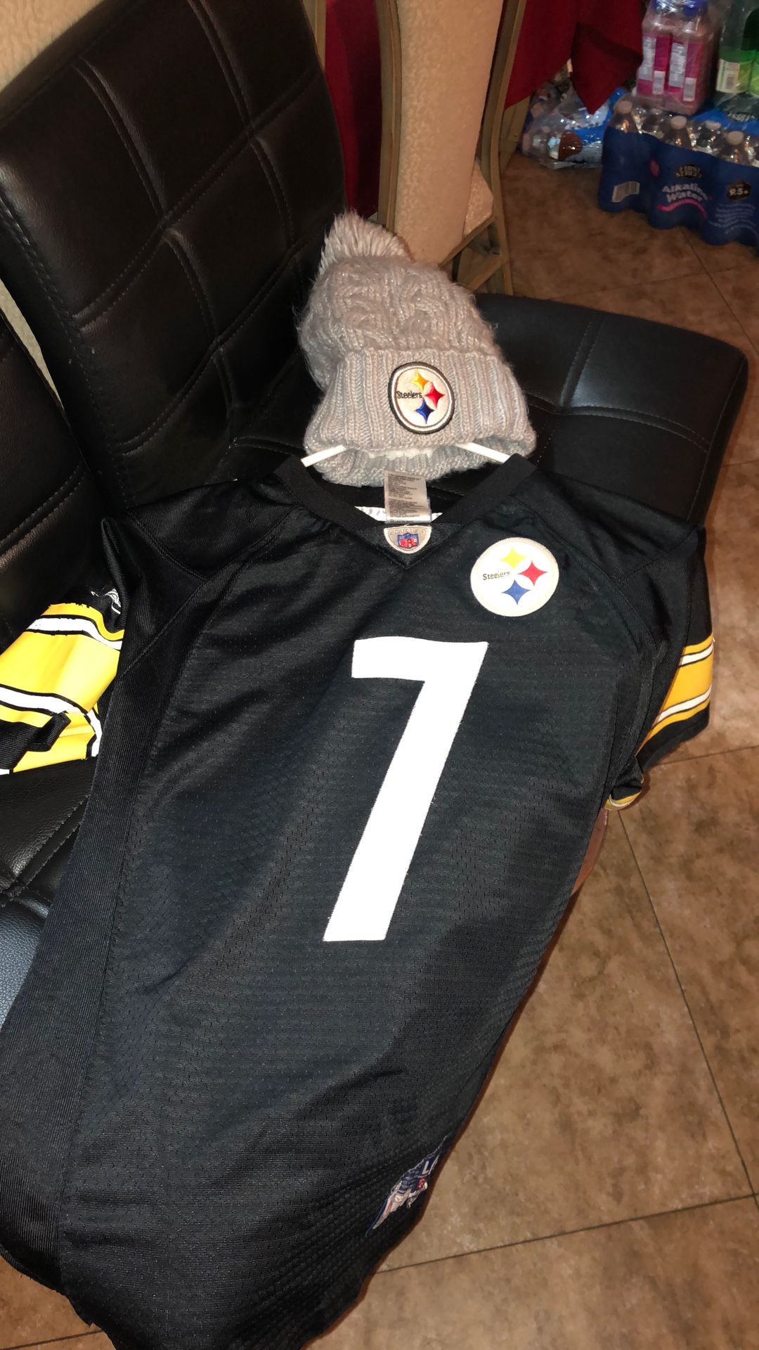Child’s Steelers Jersey With Beenie