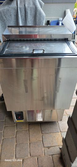 Glastender MF24-S 1 Section Glass Chiller w/ 55 Mug Capacity - Stainless, 120v
