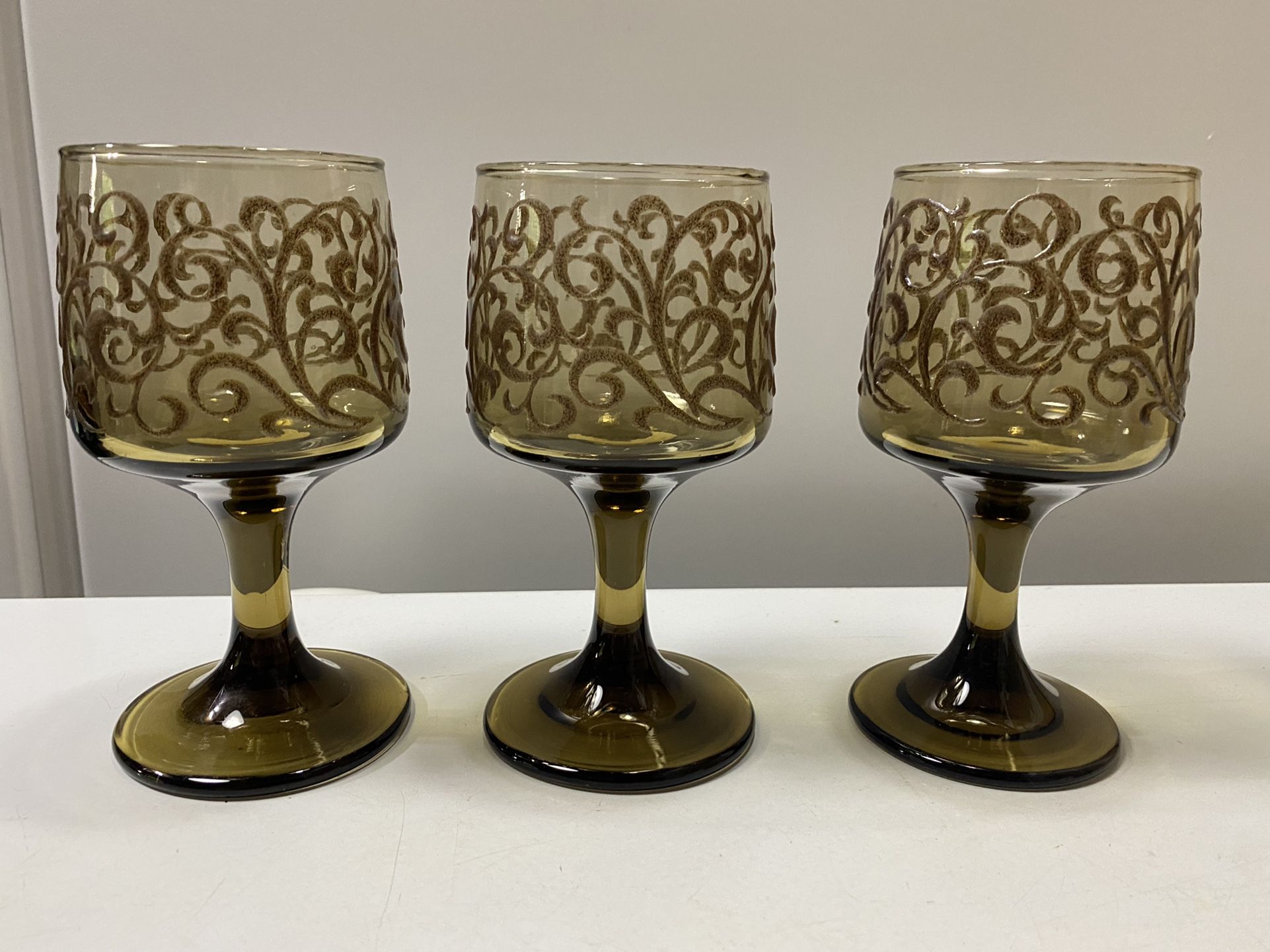 Set Of (3/2)Vintage Libby Glasses Prado Brown Raised Swirl Tawny Smoked Glass. 3-wine. 2-dessert.