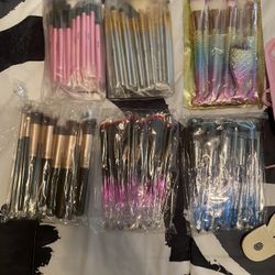 Makeup Brushes 