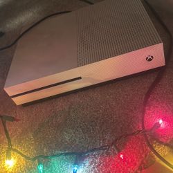 xbox one s with controllers