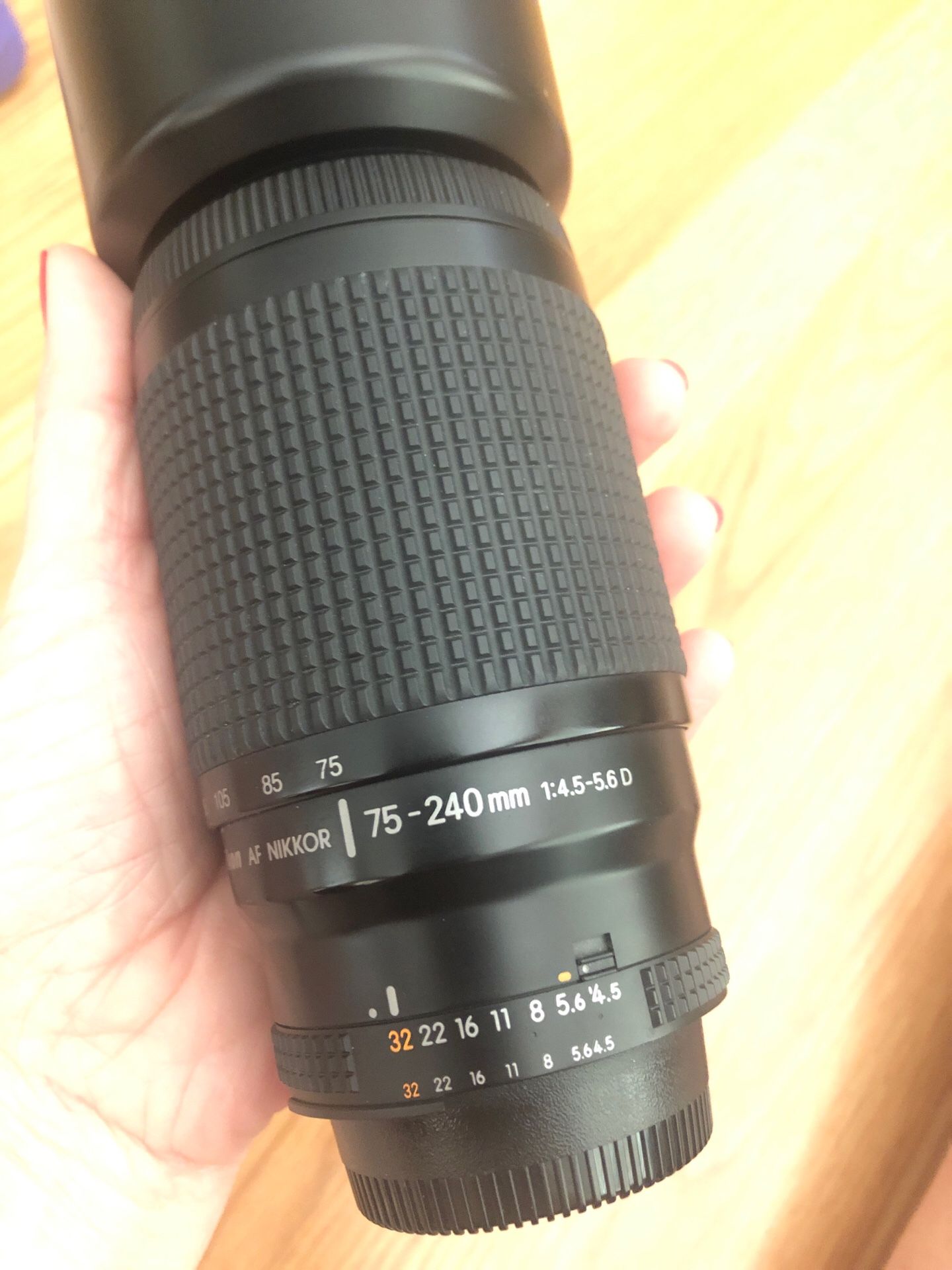 Nikon AF 75-240mm 1:4.5-5.6D