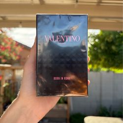 Valentino, born in Roma edt,100ml brand new