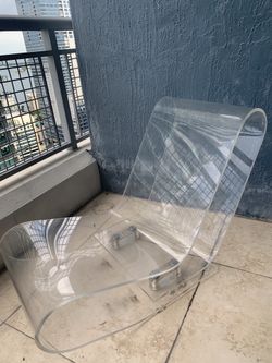 Kartell acrylic chairs and table