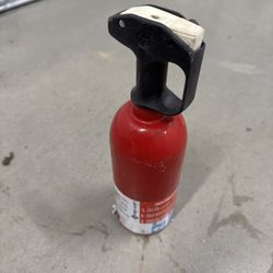First Alert Auto Fire Extinguisher UL rated 5-B:C (Red) - AUTO5