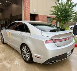 2017 Lincoln MKZ