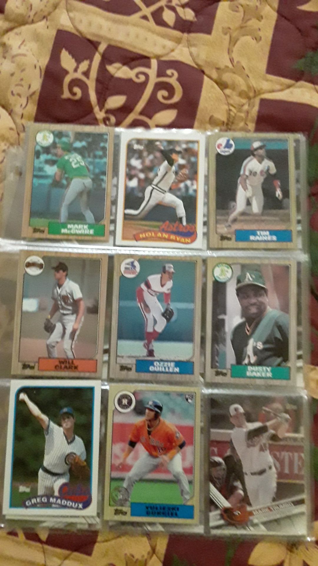 Collectible Baseball Card Lot