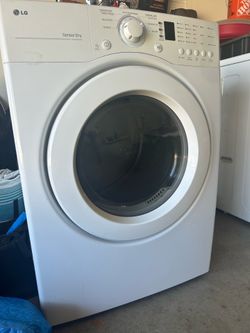 LG gas dryer, electric washer runs great!