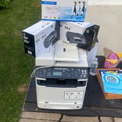 Printer With 3 New Packs Of Toner Cartridge