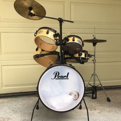 PEARL “RHYTHM TRAVELER” /5-PIECE DRUM SET WITH CYMBALS & DRUM/MOUNTING HARDWARE