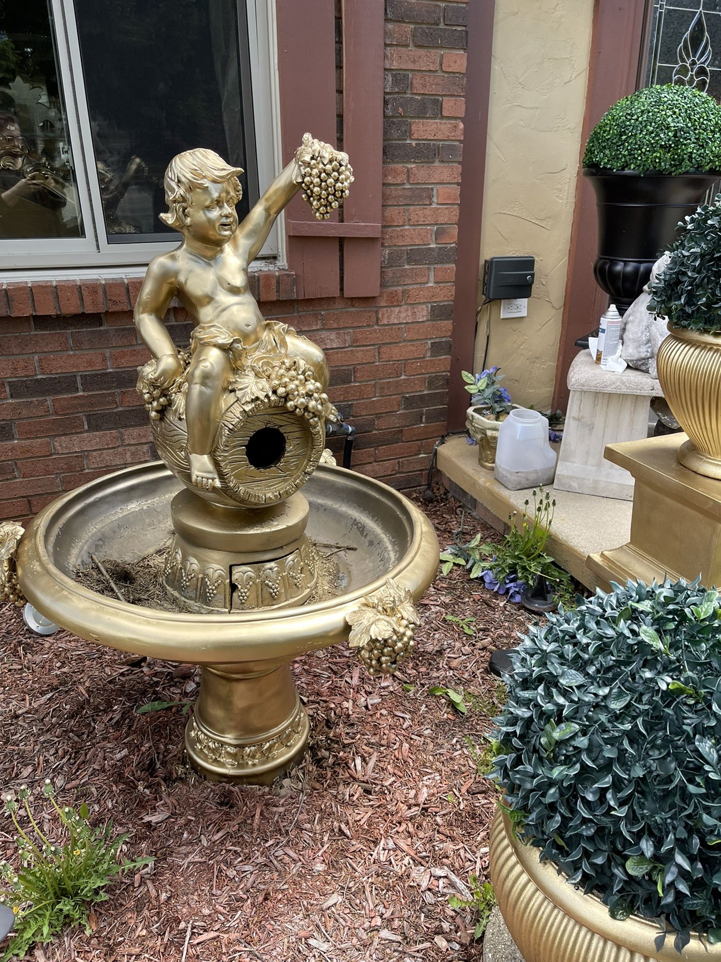 Very  Beautiful gorgeous large fountain