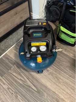 TNT 3 gallon AIR COMPRESSOR