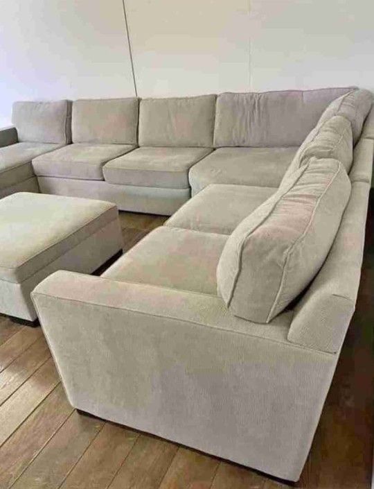 Sectional couch
