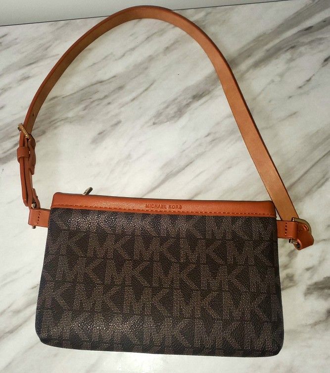 Michael Kors Signature Jet Set Logo Fanny Pack