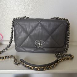 Chanel 19 Bag 
