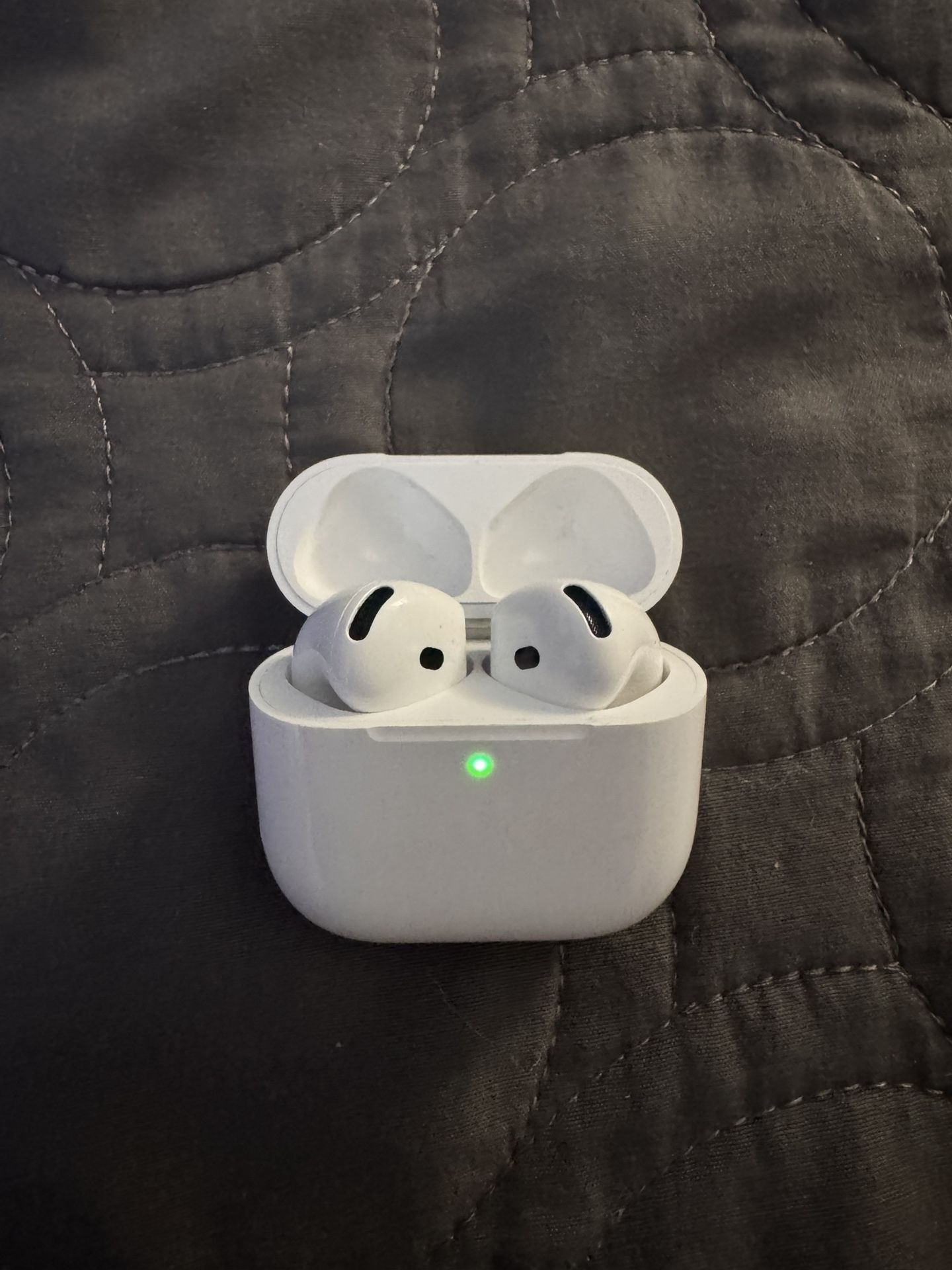 AirPod 4