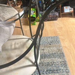 4-Metal ironworks chairs