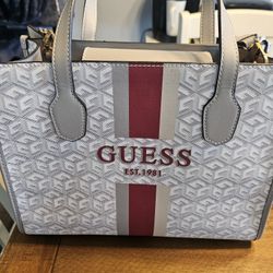 Guess Tote