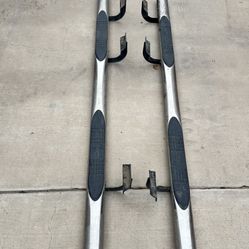 Sidesteps Four-Door Truck