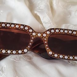 Cute Fun Pearl Tortoise Shell Sunglasses