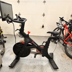 Nice Machine Peloton 