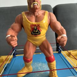 Vintage 12in WWF Hulk Hogan Talking Figure