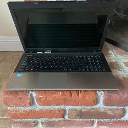 Asus Hyperthreaded 3rd Gen i7 with 256 GB SSD and NEW BATTERY