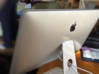 Apple 27 Inch Cinema Display