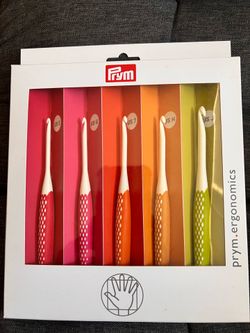 Prym ergonomics crochet hooks