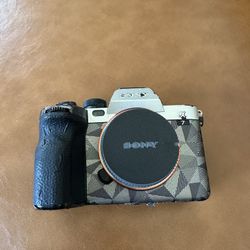 Sony a7 IV Mirrorless Camera