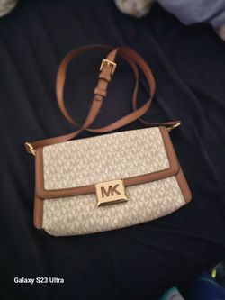 Michael kors cross body