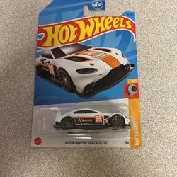 Hot Wheel- Aston Martin Vantage GTE