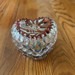 Antiguo Joyero  De Cristal En Corazón 