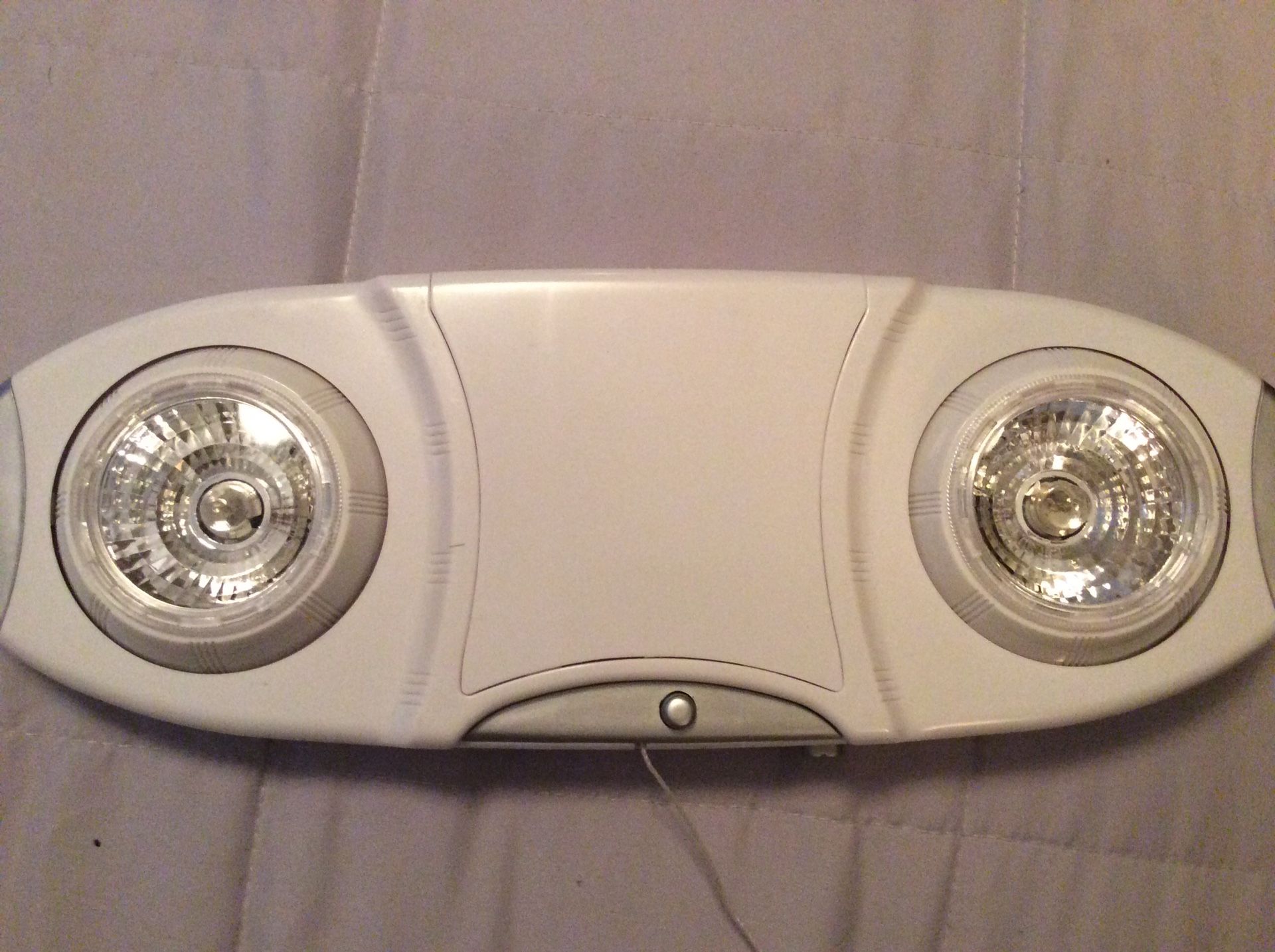 Portable closet or cabinet or work area light -battery operated