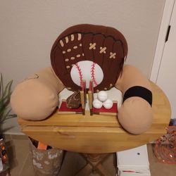BASEBALL  PILLOW  ⚾️  AND BOOK ENDS BRAND NEW 
