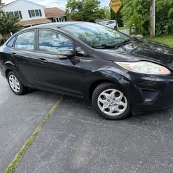 2013 Ford Fiesta SE FWD 4D Sedan 1.6 4cyl. Gasoline