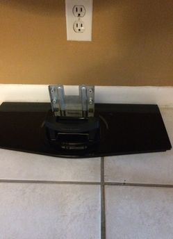 Base for Tv LG. 32 inches