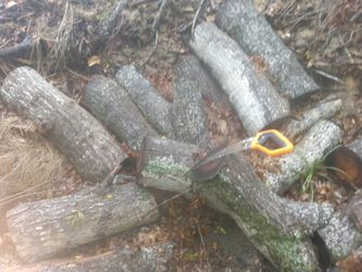 Pecan Bbq wood. 1 row 18" in length full across bed of truck