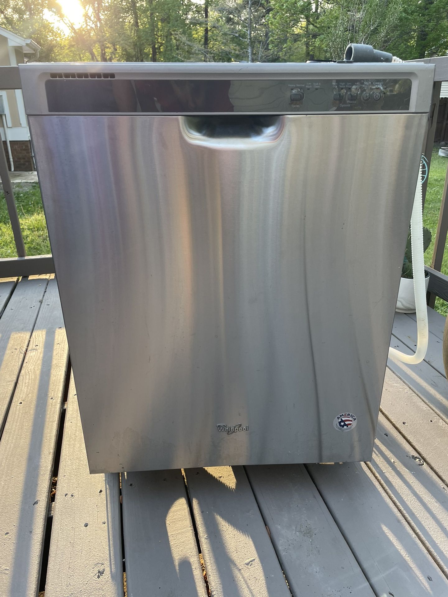 whirlpool dish washer works fine pick up at timber dr garner bc 27529