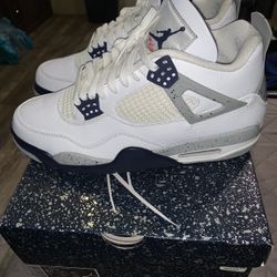 Air Jordan 4 Retro