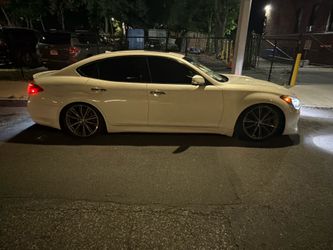 2019 Infiniti Q70