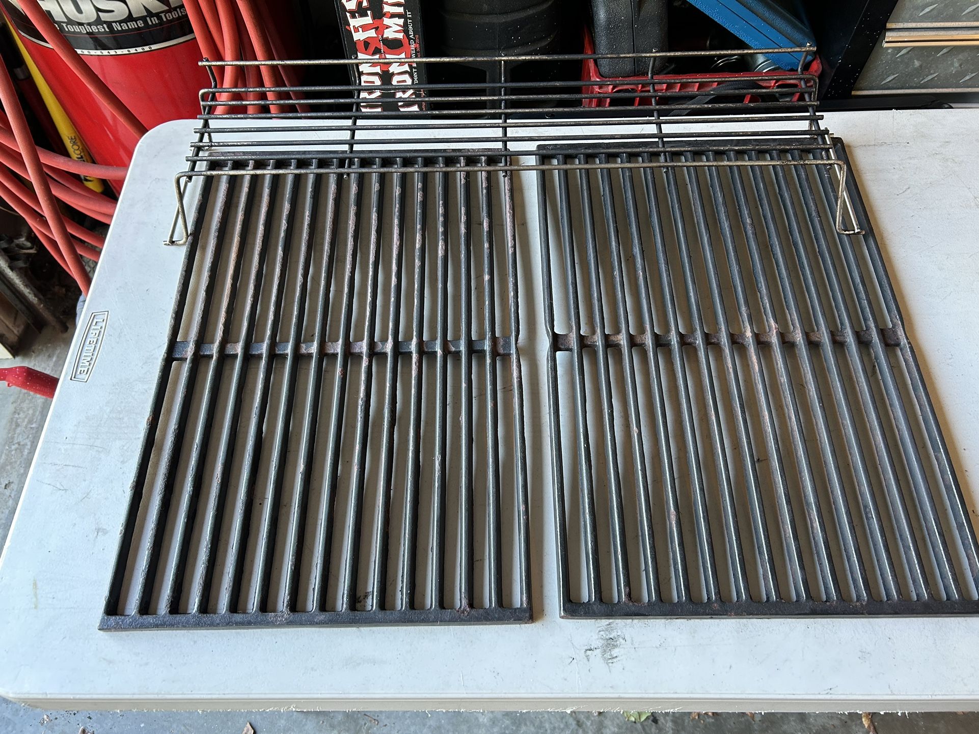 Grill Gates (19.5x12.9’) and rack.