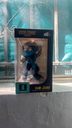 Mortal Kombat Classic Sub-Zero Collectible Figure