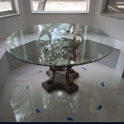 Gorgeous Glass Table With 6 Chairs $60