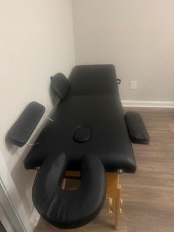 Professional Portable Massage Table – Excellent Condition