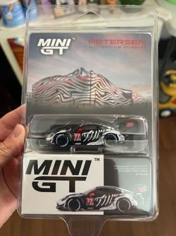 Mini GT Petersen Porsche 911